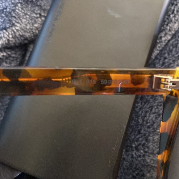 Saint Laurent Tortoise Frame Flat Top - Picture 7 of 7